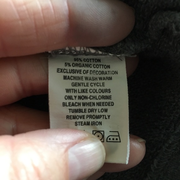 IZOD SWEATSHIRT - Picture 4 of 6